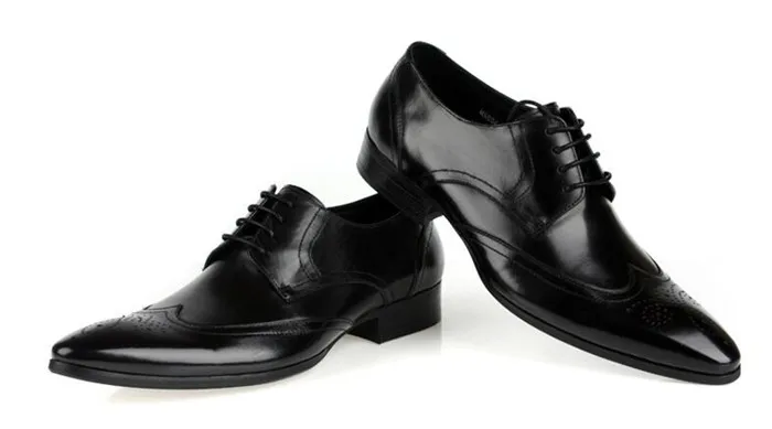 Модные простые мужские деловые туфли с острым носком кожаные на массивном