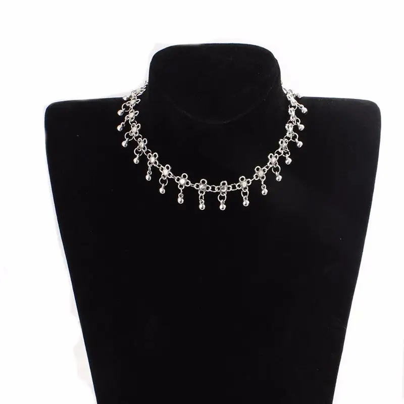 М мизм Ретро Девушки выдалбливают цветы в форме луны Кулон сплав Многослойные