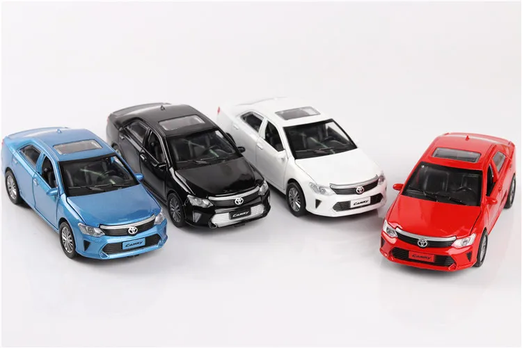 Новинка 1:32 игрушечная машинка Toyota Camry литая под давлением модель автомобиля Миниатюрная модель звуковая и светильник Модель автомобиля игрушки для детей
