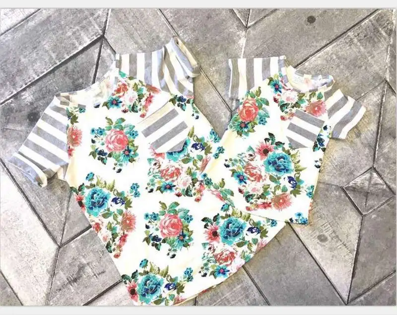 Футболки для матери и дочери с цветами 2018 семейная одинаковая одежда дети