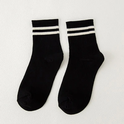 1pair Style 1 1/2 пары, женские повседневные хлопковые удобные короткие носки в полоску ярких цветов Harajuku Модные женские забавные носки 2 стиля, Meia - Цвет: 1pair Style 1