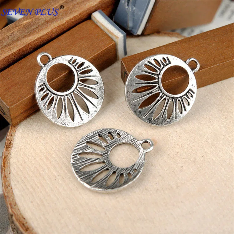 

10 Pieces/Lot 22mm*19mm Antique Silver Plated Sand Dollar Charm