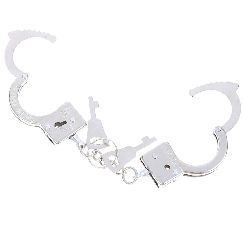 

Funny Accessories Metal Keychain Hot Sale New Design Alloy Key Holder Simulation Handcuffs model Key Chain For men Best Gift