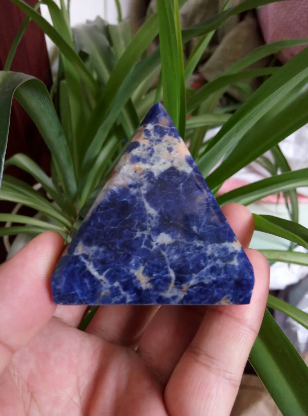 2 &quotГолубой содалитовый камень целительная Пирамида генератор энергии Рейки