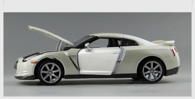 1:24 модель спортивного автомобиля из сплава для Toyota GTR с управлением на рулевом колесе, рулевое колесо для детей