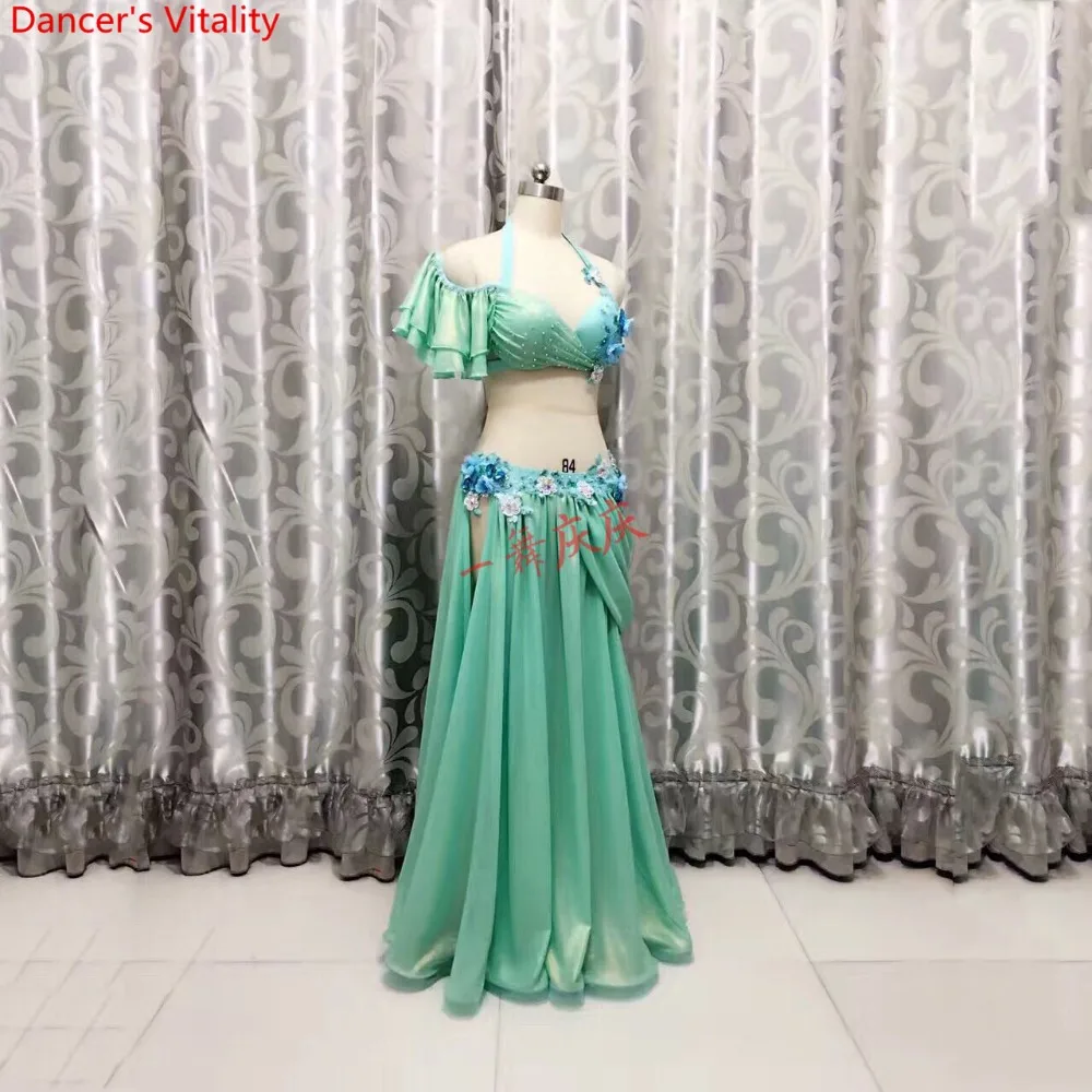 Женский костюм для танца живота с роскошным бриллиантовым бюстгальтером и юбкой