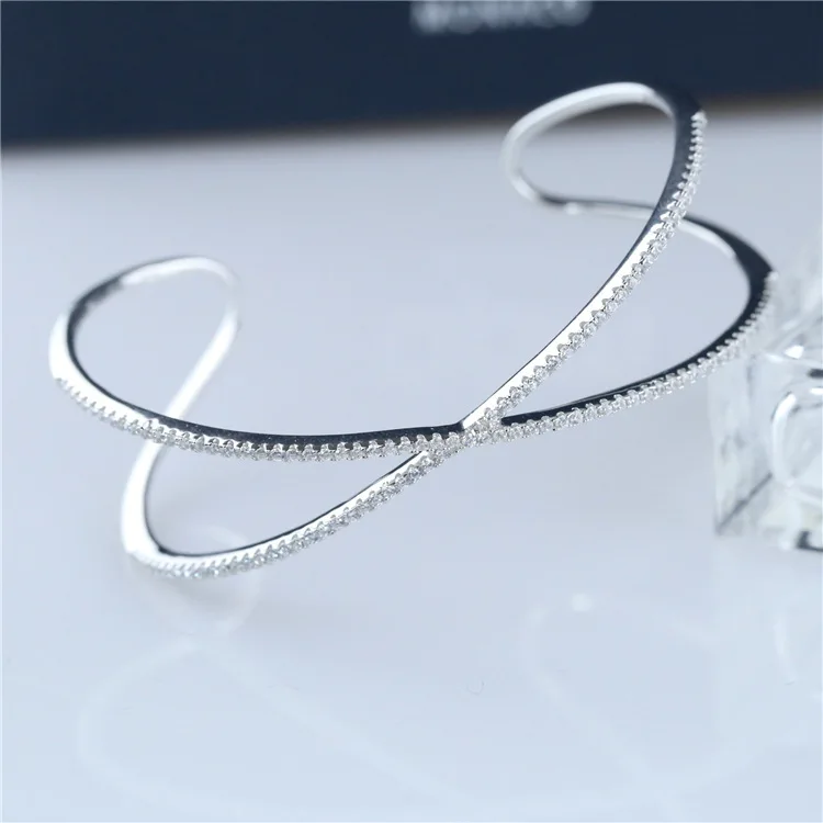 Женский Браслет-манжета с фианитом в форме Креста | Украшения и аксессуары