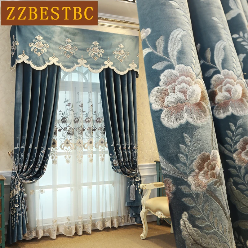 Бархатные плотные шторы аристократические синие с вышивкой для гостиной