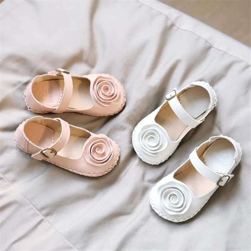 Весенняя Новинка обувь для маленьких девочек принцессы с милыми цветами мягкая