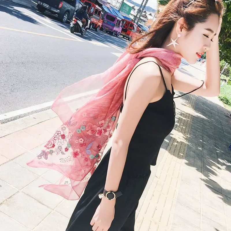 2018 new travel sunscreen shawl spring and autumn silk scarves female embroidered wool Variety scarf | Аксессуары для одежды