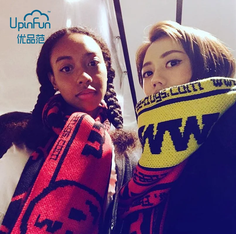 Зимний удлиненный женский шарф из искусственного кашемира с надписью смайлика и