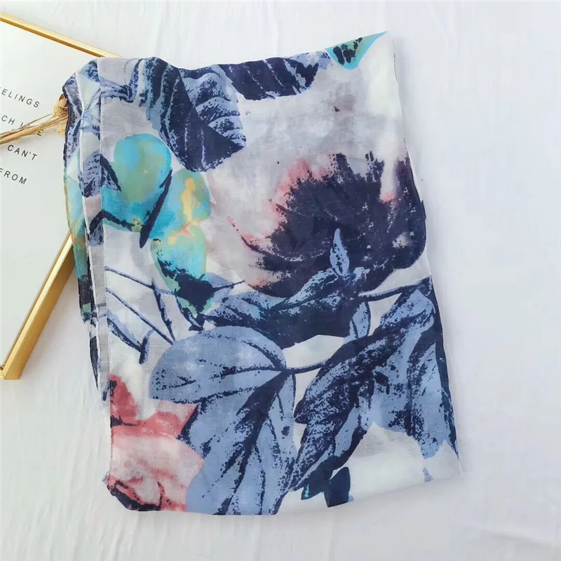 

2019 NEW design scarf hot Print Flowers 1 color hijab part scarfs women scarves and shawls shimmer fashion islamic scarfs 10pcs