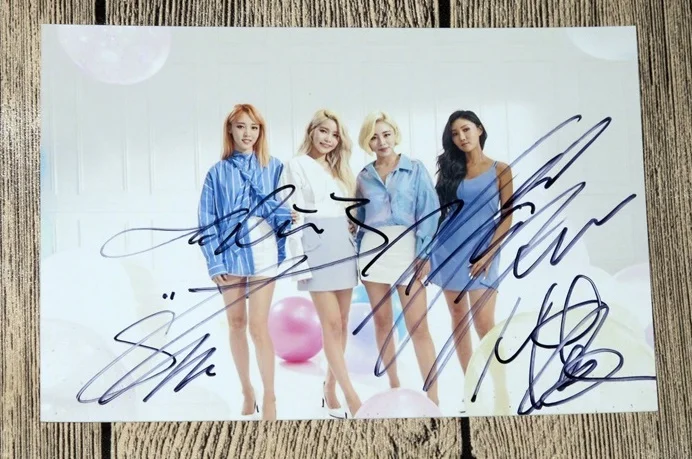 Подпись MAMAMOO автографа оригинальная фотография желтый цветок 6 дюймов K POP