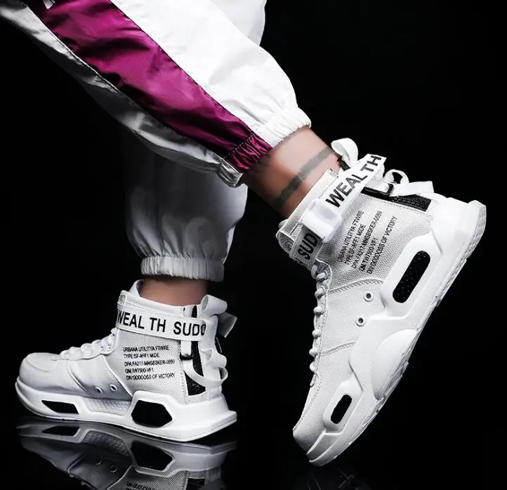 

2018 Men's and woman Winter Aj style High-Top Shoes Men's Casual Shoes High State Hip Hop Korean Version of the Trend Wild Shoes