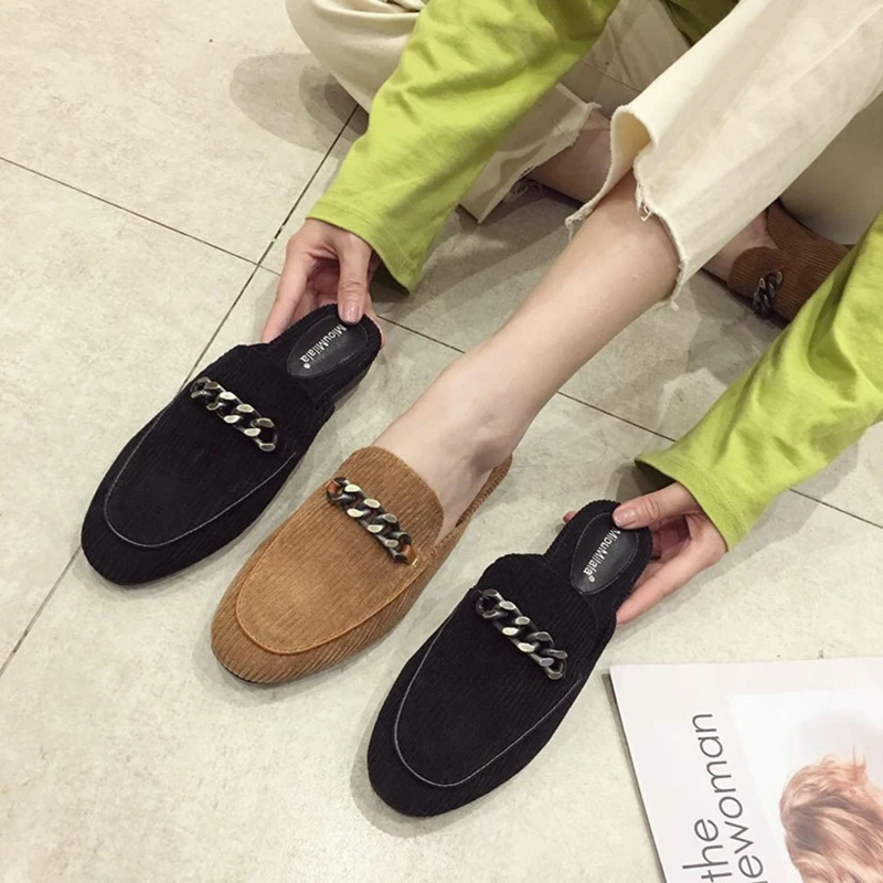 Обувь без задника женские летние шлепанцы из флока с металлическими цепочками