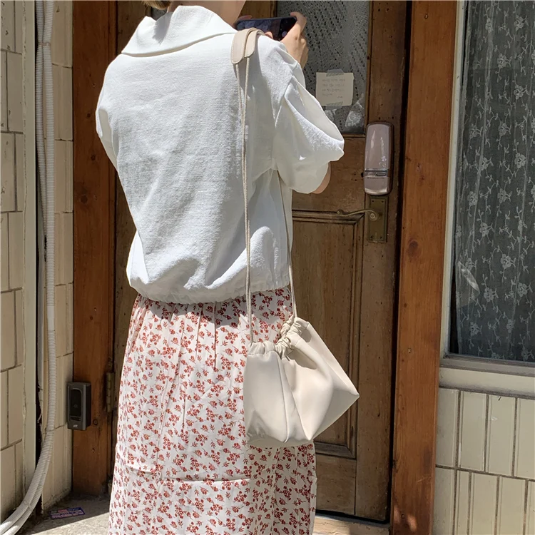 

sweet white turn-down collar puff sleeve button Korean loose ladies tops Women's Clothing summer style Shirts fashion brand