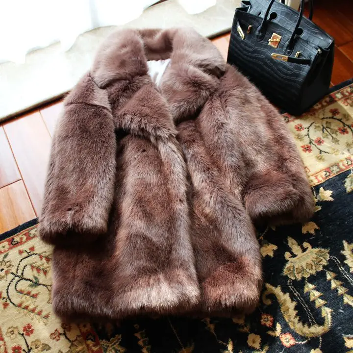 New Style High-end Fashion Women Faux Fur Coat 17S12
