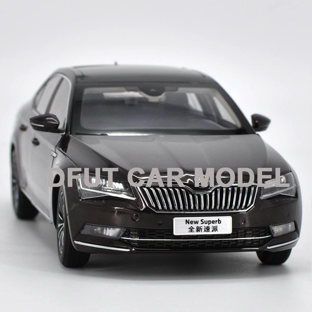 Масштаб 1: 18 игрушечные автомобили из сплава превосходная модель автомобиля