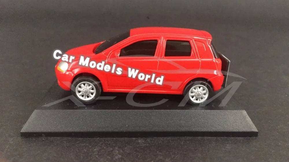 Пластиковый игрушечный автомобиль для Aveo 1:64 (красный) может оттягиваться