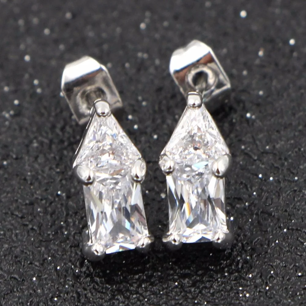 Женские серьги гвоздики HeeZen Серебристые с прозрачными кристаллами и кубическим