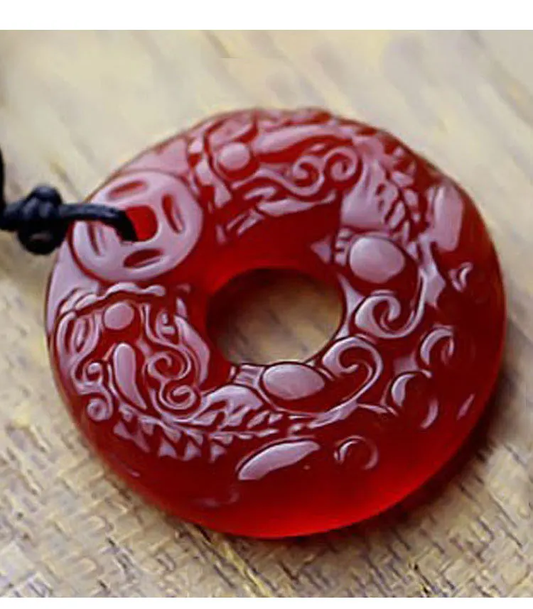 Натуральный Красный Манао двойной храбрый счастливчик безопасности Пряжка