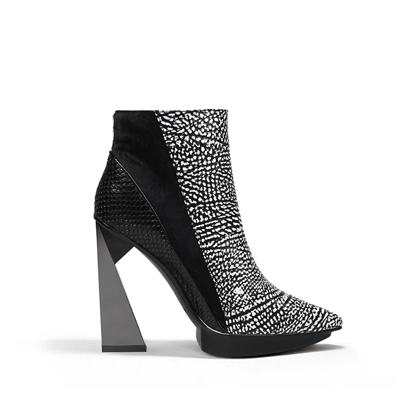 Сапоги Женские осенние ботильоны на молнии острый носок 11 см очень высоком