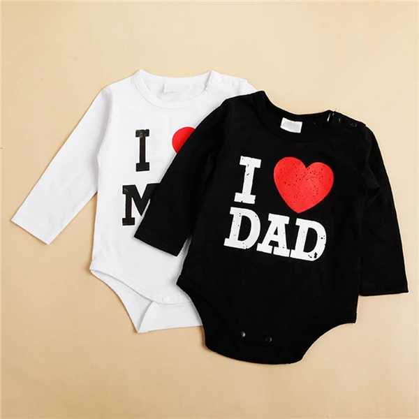 Комбинезон с принтом I Love MOM/DAD для маленьких мальчиков и девочек комбинезон