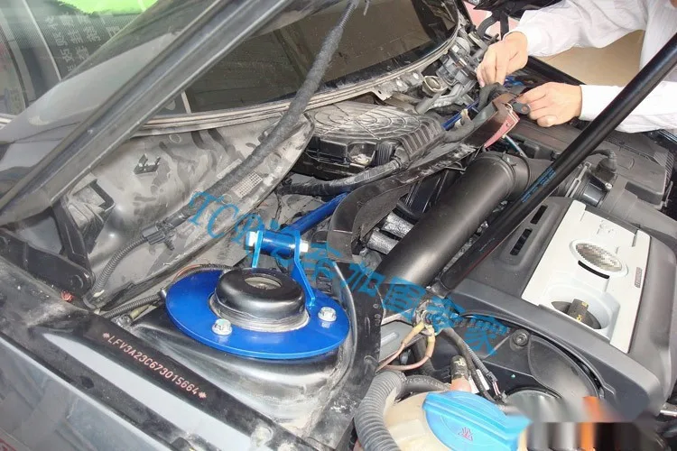 Рулонная пружина для крыши Skoda Octavia Балансирующий полюс двигателя передняя