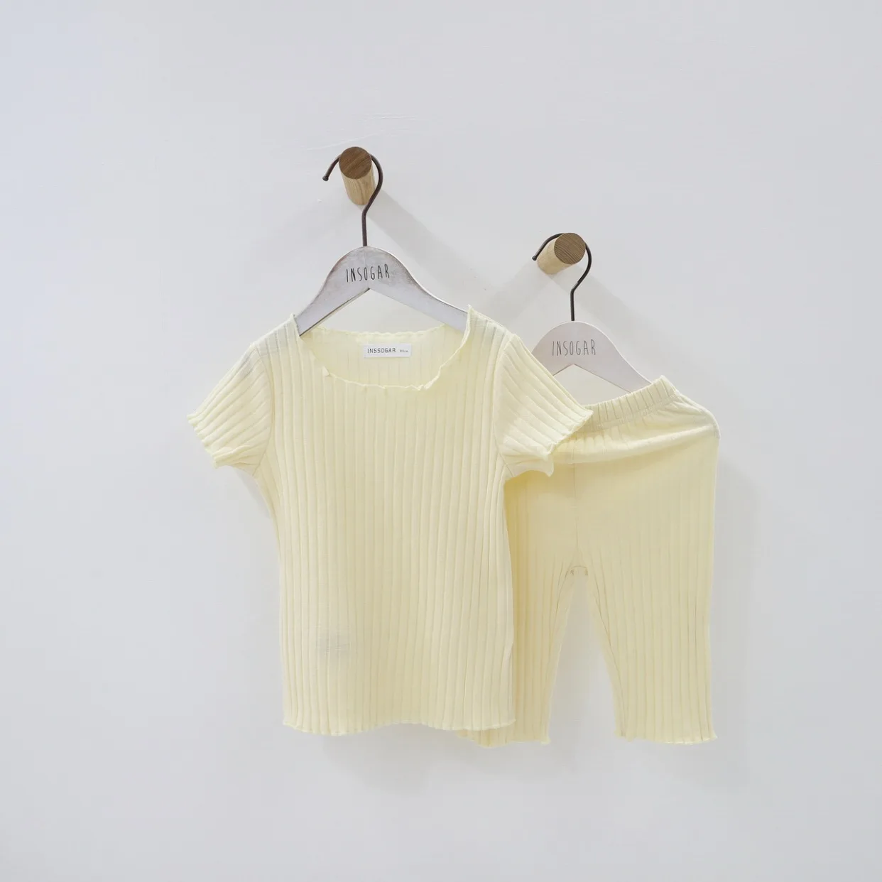 Light yellow Тонкая Милая одежда для маленьких девочек летний детский вязаный Топ в полоску+ шорты домашний спальный костюм комплекты одежды для девочек - Цвет: Light yellow