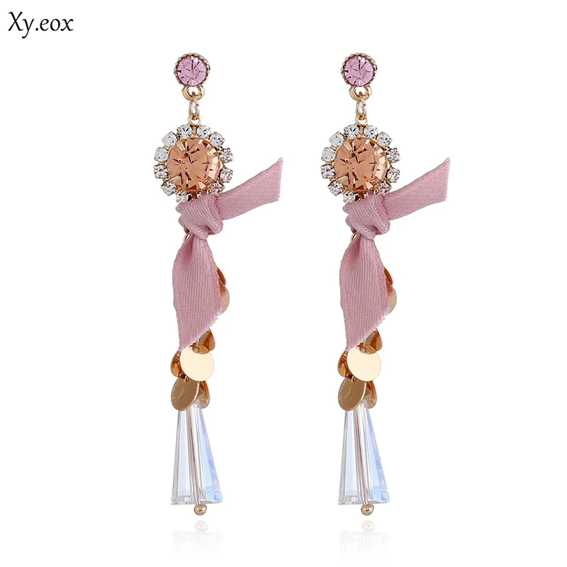 

Grace Long стразы, шелковая лента, медный лист, фотоальбом