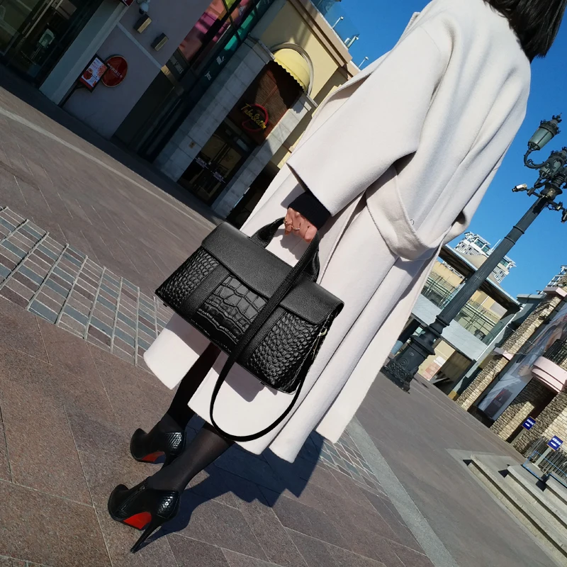 BENVICHED Ladies' pu Crocodile pattern bag new fashion retro Simple atmospher handbag Inclined single shoulder bag c402