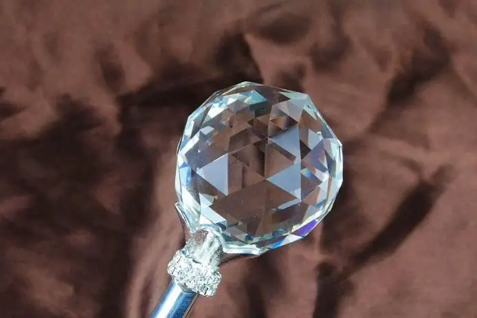 Круглый шар с украшением в виде кристаллов скипетр Волшебная палочка золотого и