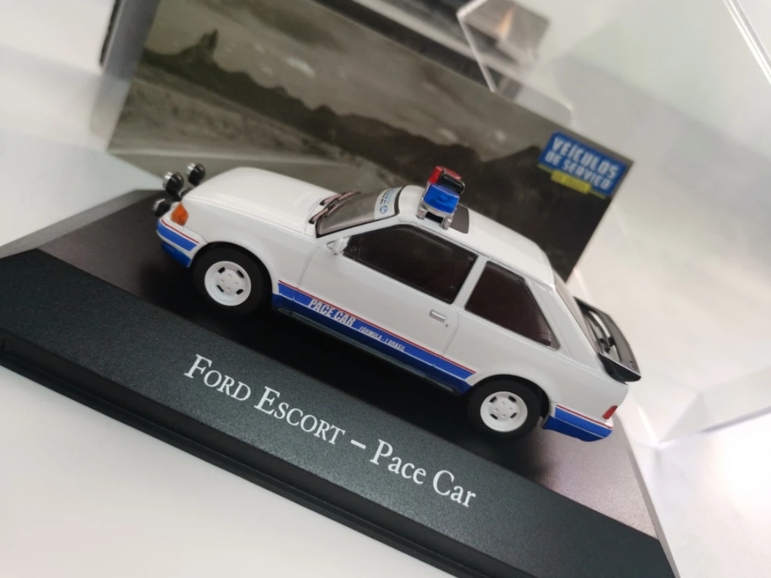 I XO 1:43 FORD ESCORT PACE модель автомобиля сплав литья под давлением металлические игрушки подарок на день рождения для детей мальчик