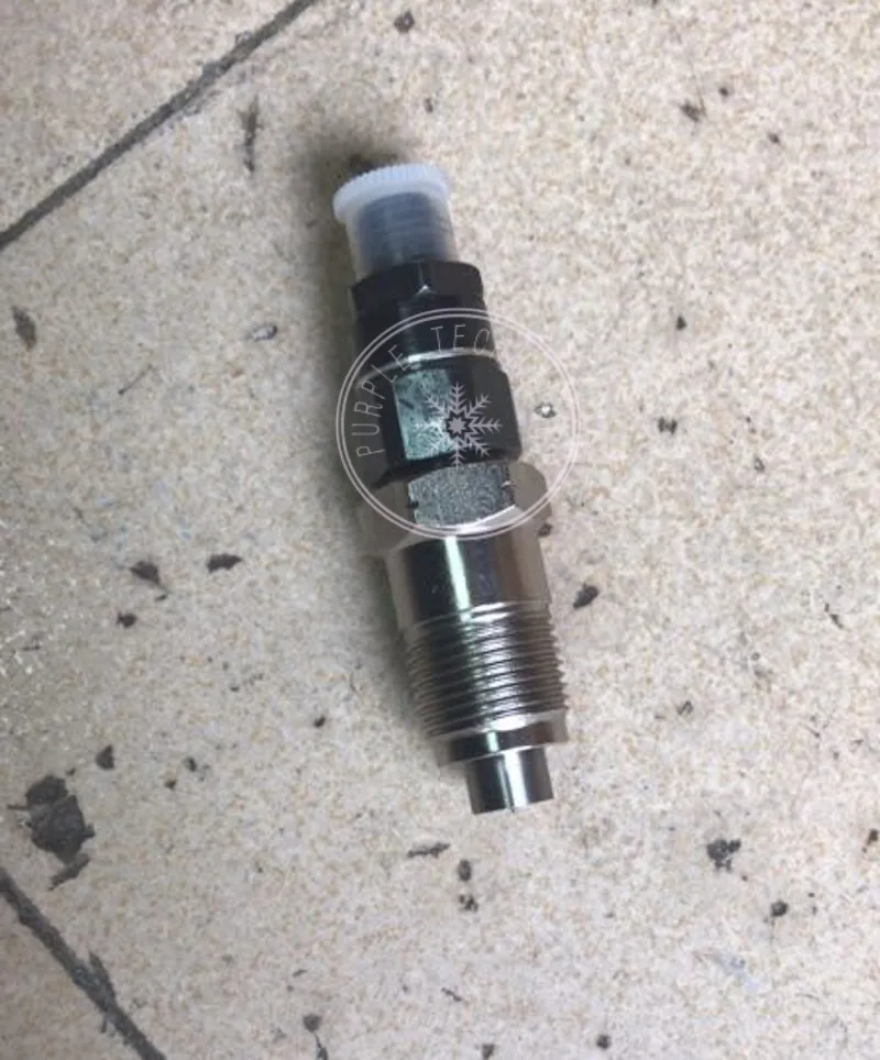 diesel fuel injector 792010L for Nissan pickup truck QD32 engine | Автомобили и мотоциклы