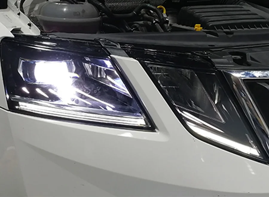 2 шт. светодиодный головной светильник s для Skoda Octavia Автомобильный светодиодный светильник s двойной ксеноновый Объектив Автомобильные аксессуары дневные ходовые огни противотуманный светильник