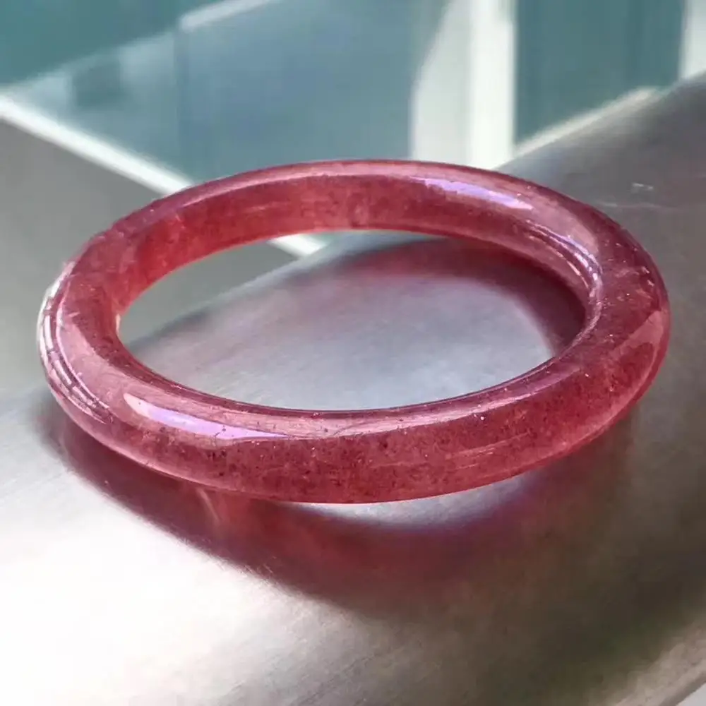 Бесплатная доставка натуральный ледяной Красный Кристалл из клубничного кварца