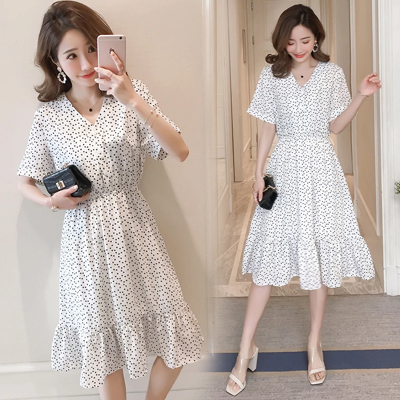 V образным вырезом тонкая талия линии средства ухода за кожей для будущих мам