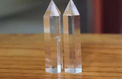 

2pcs white natural quartz crystal wand to heal