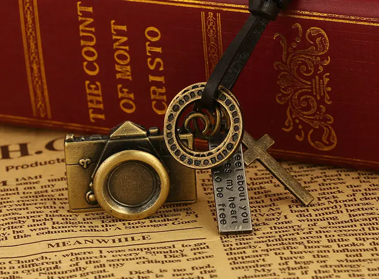 

Free Shipping New Hot Leather Pendant Necklace Fashion Necklaces Camera Pendants Rope Chain for Christmas party gifts XL1065