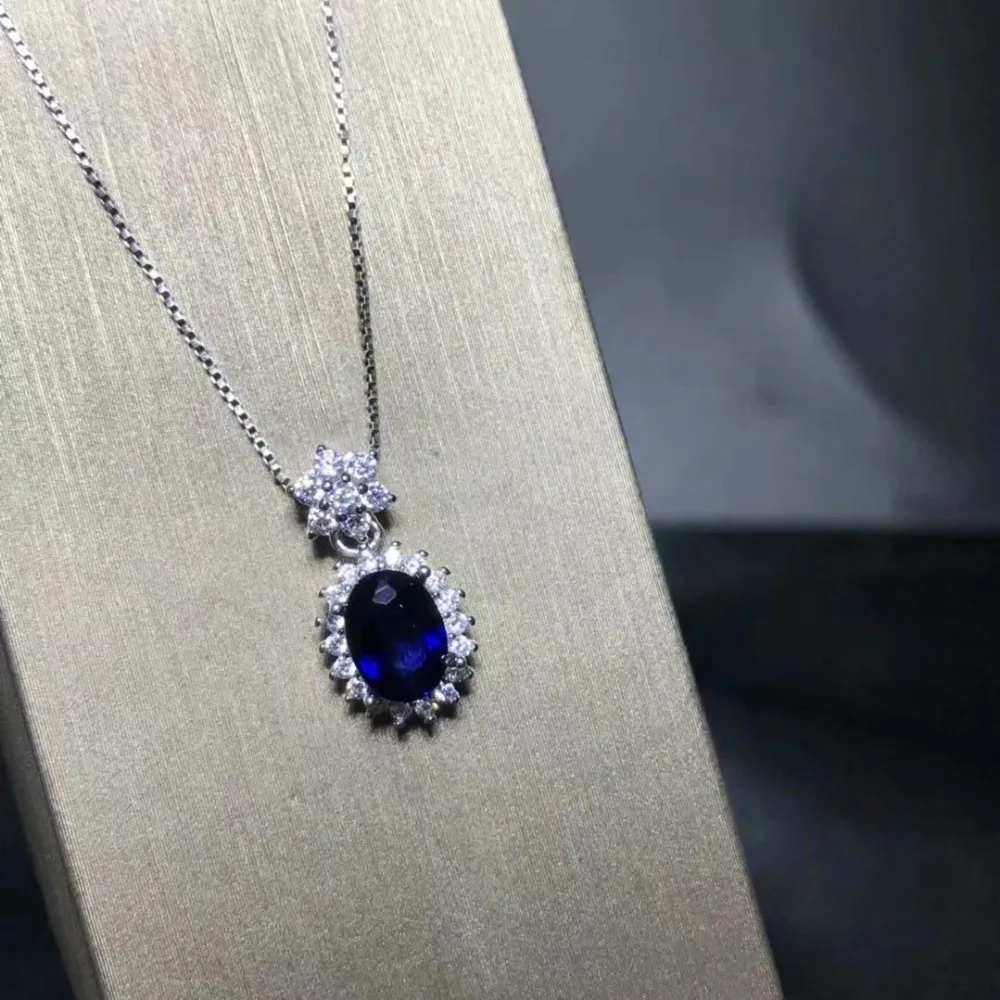 Natural sapphire necklace pendant 925 silver and silver Burnt sapphire High-end jewelry. An engagement proposal gift