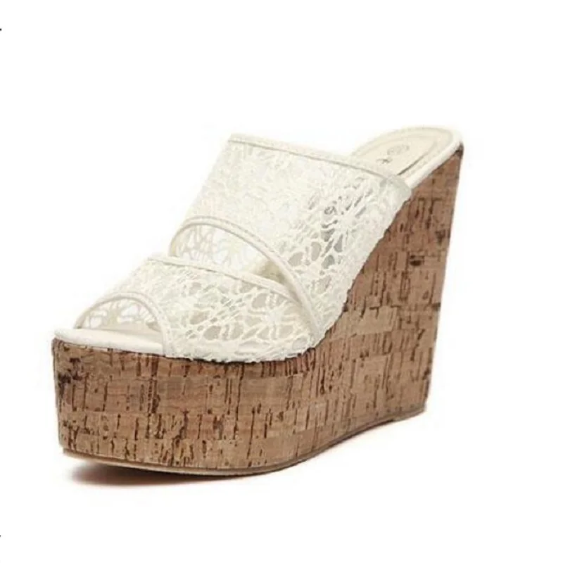 Босоножки женские на танкетке кружевные сандалии с вырезами высоком каблуке