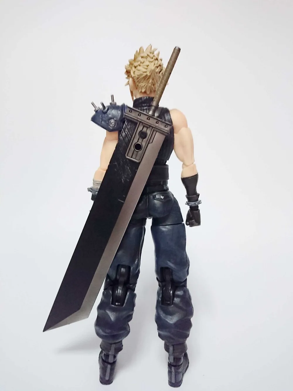 Play Arts Kai Cloud Strife 2nd Final Fantasy Figure Play Art Final Fantasy Cloud PA 27 см ПВХ фигурка куклы игрушки Детский подарок