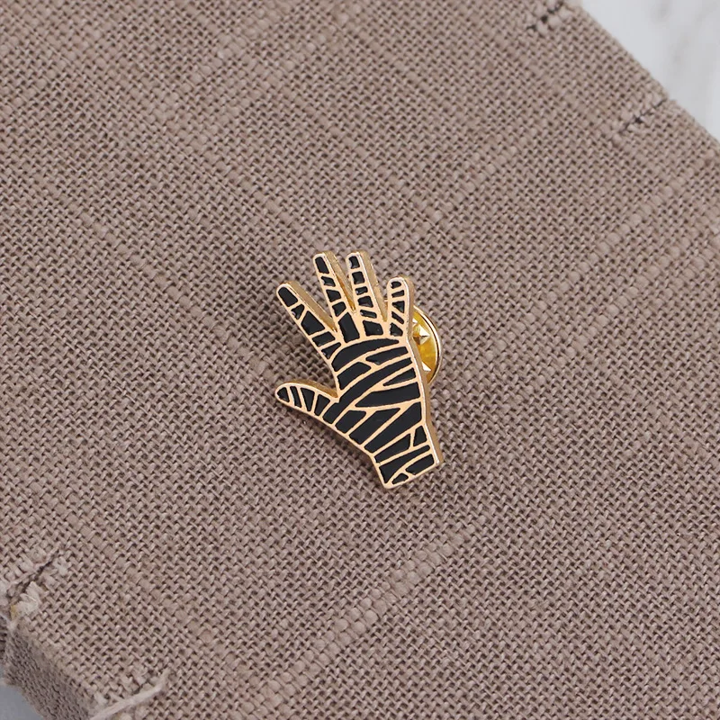 Металлическая брошь с изображением зомби и знаков | Украшения аксессуары