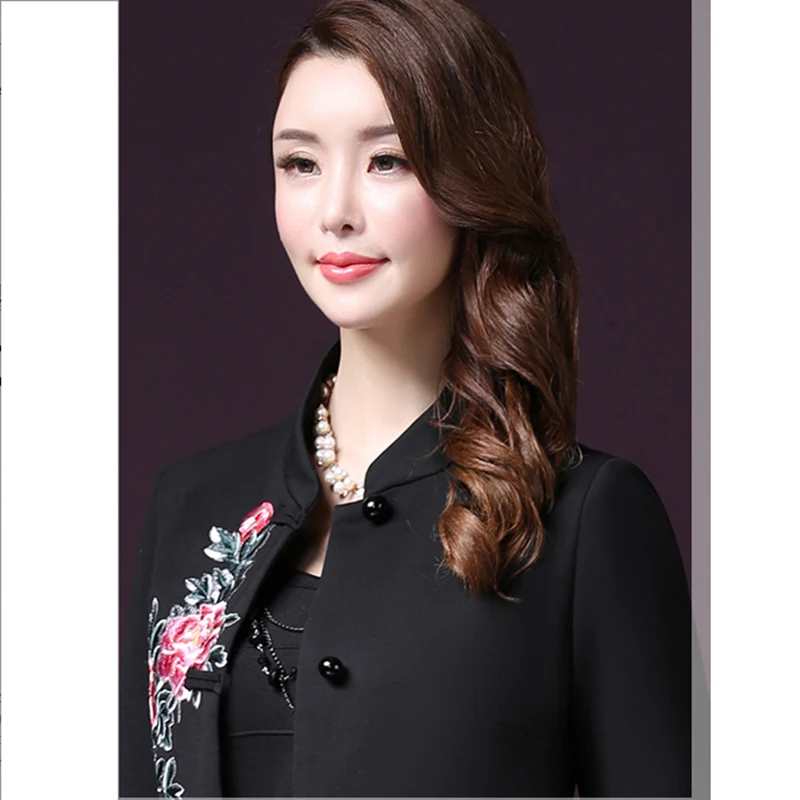 Длинное шерстяное пальто с вышивкой в стиле ретро новинка сезона осень зима 2018