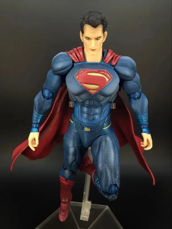 Экшн фигурка супер человека Square Enix Play Arts Kai Batman v на рассвете справедливости