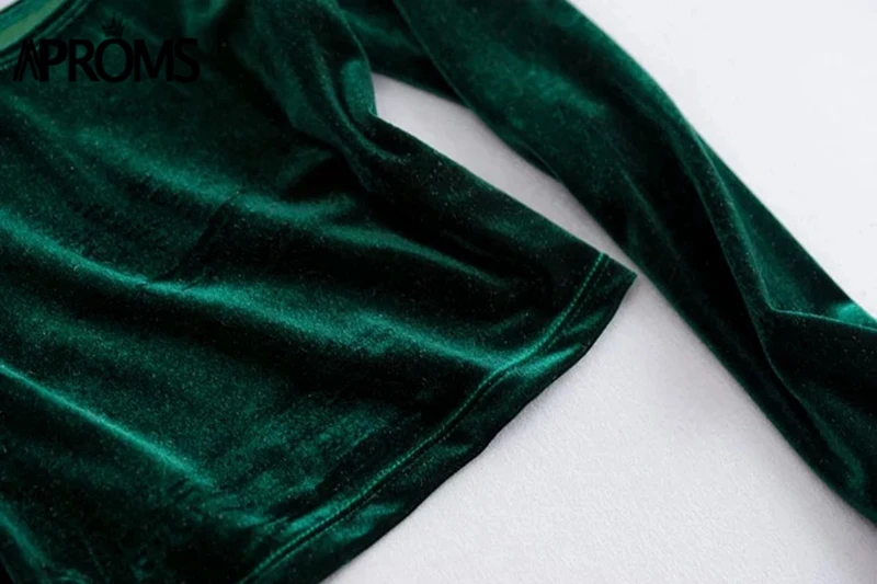 Aproms Элегантный с плеча Velvet Crop Top Для женщин Мода стрейч Майка укороченная женские осенние мягкие майки Tee