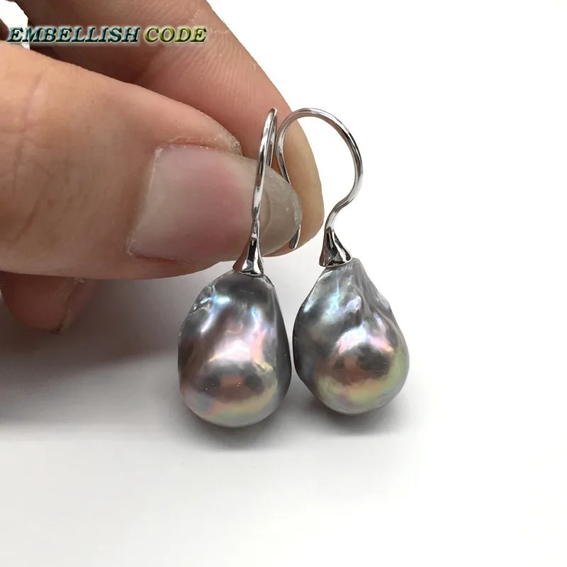 Серьги в стиле барокко с жемчугом и пламенным шариком цвет темно серый несколько