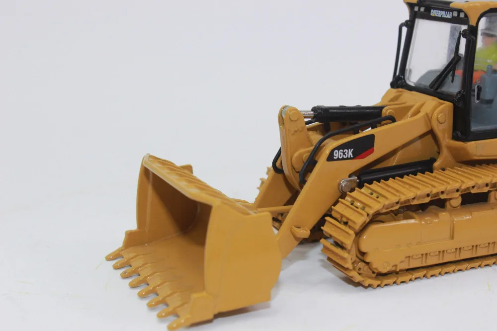 CATERPILLAR CAT 963 K гусеничный погрузчик с оператором 1/50 масштаб металлические модели