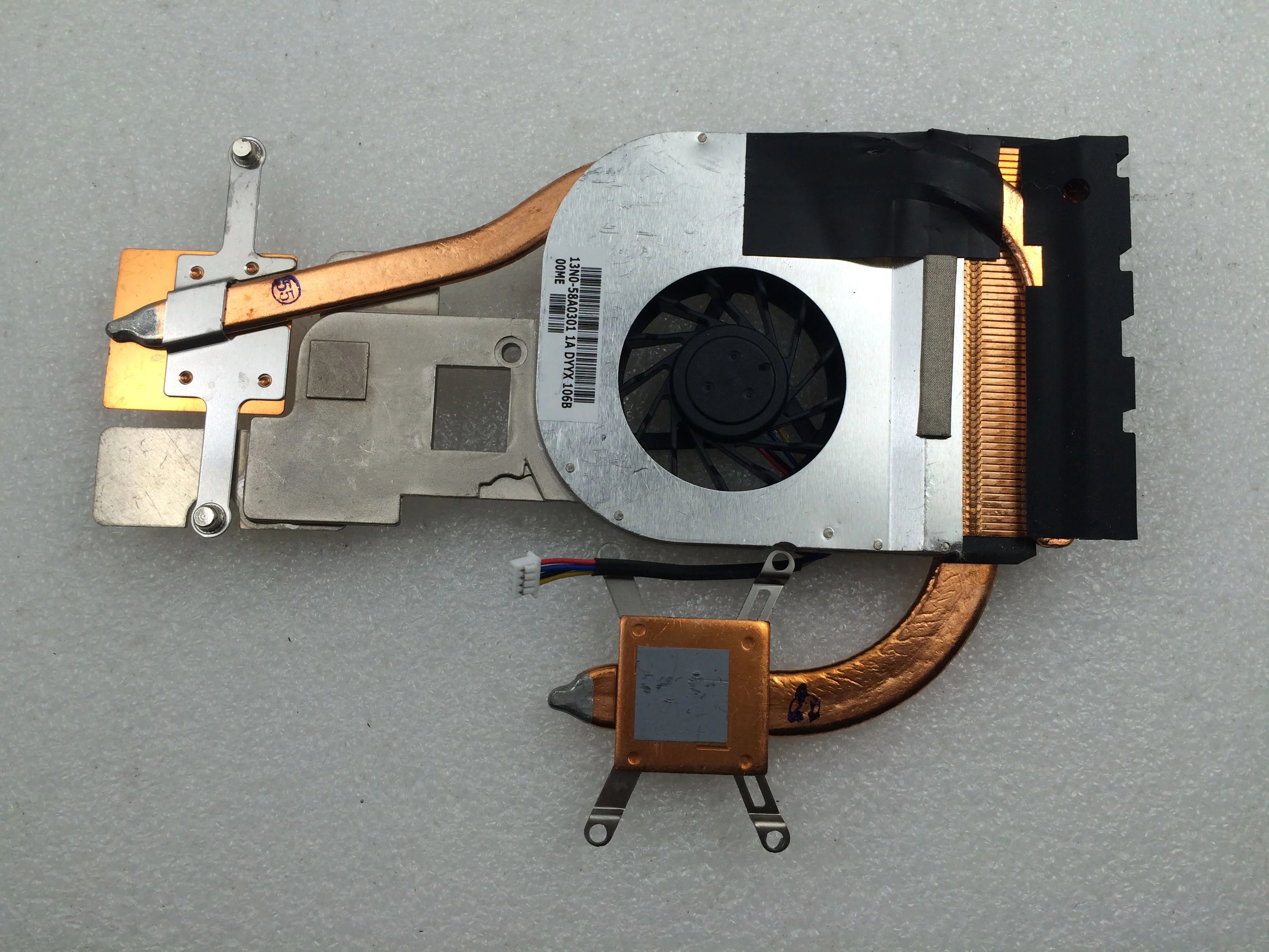 Вентилятор охлаждения/радиатор для ASUS F3 F3S A8 A8E A8J A8S F8 F8S N80V N81 N81V F8V KFB0505HHA 7B56 |
