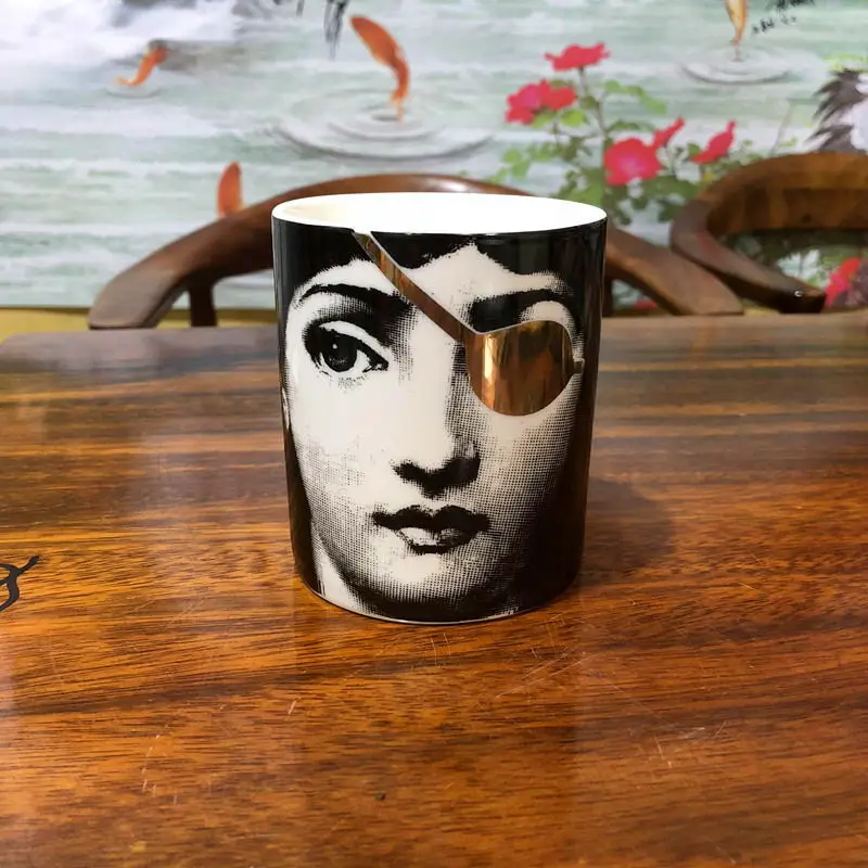 D with golden lid Классический художественный Декор для дома, фарфоровый подсвечник Fornasetti, банка для хранения свечей, керамическая банка для украшения дома, держатель для ручек - Цвет: D with golden lid